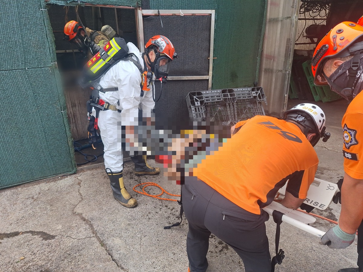 제주 양돈장 정화조에 빠진 외국인 근로자 2명 질식해 숨져