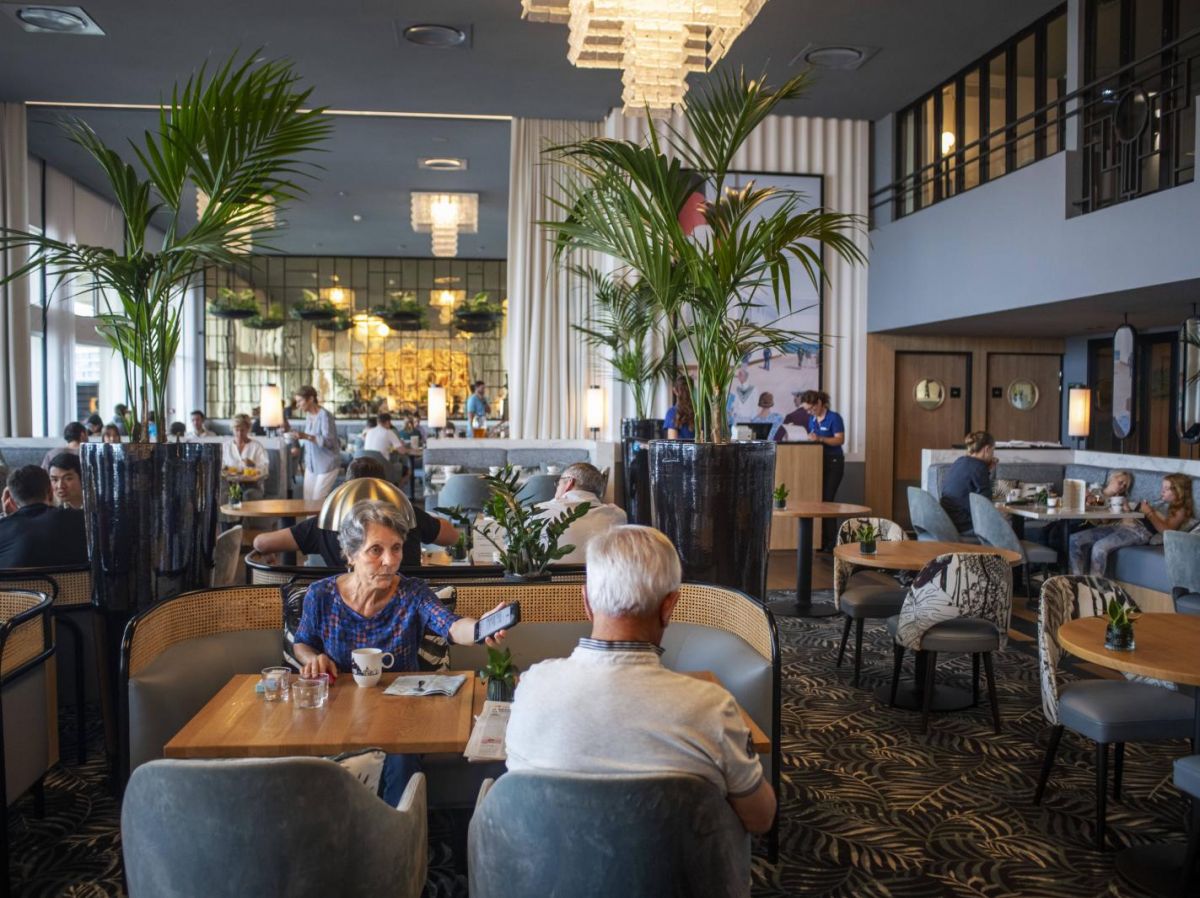 Cryotherapy, high-tech biological assessments, hyperbaric chambers: luxury tourism capitalizes on longevity